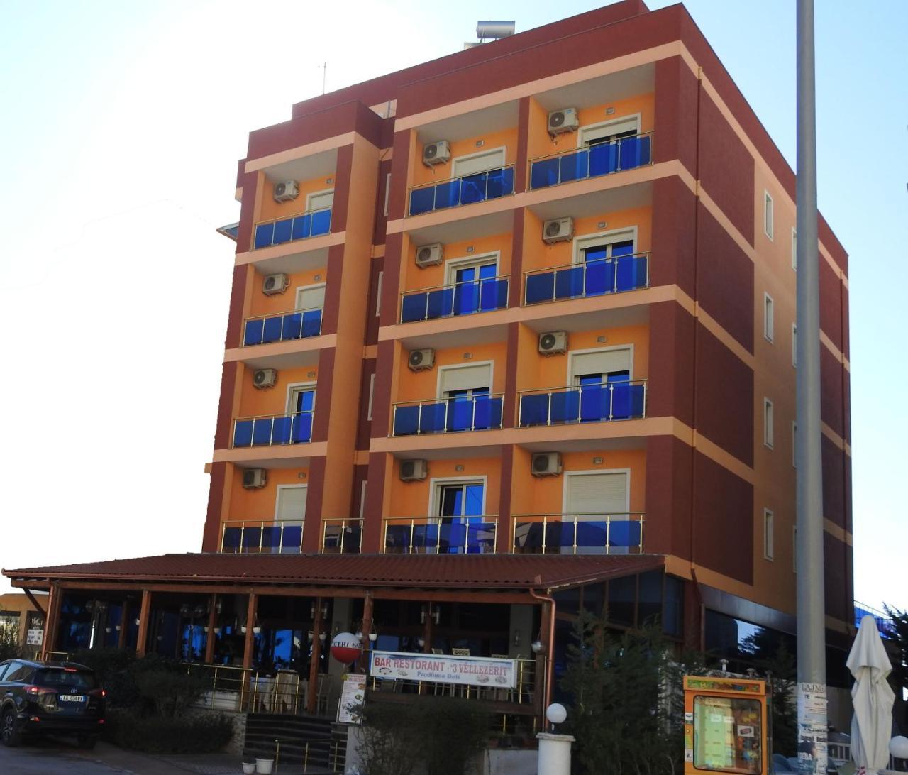 Hotel 3 Vellezerit Durrës Exterior foto